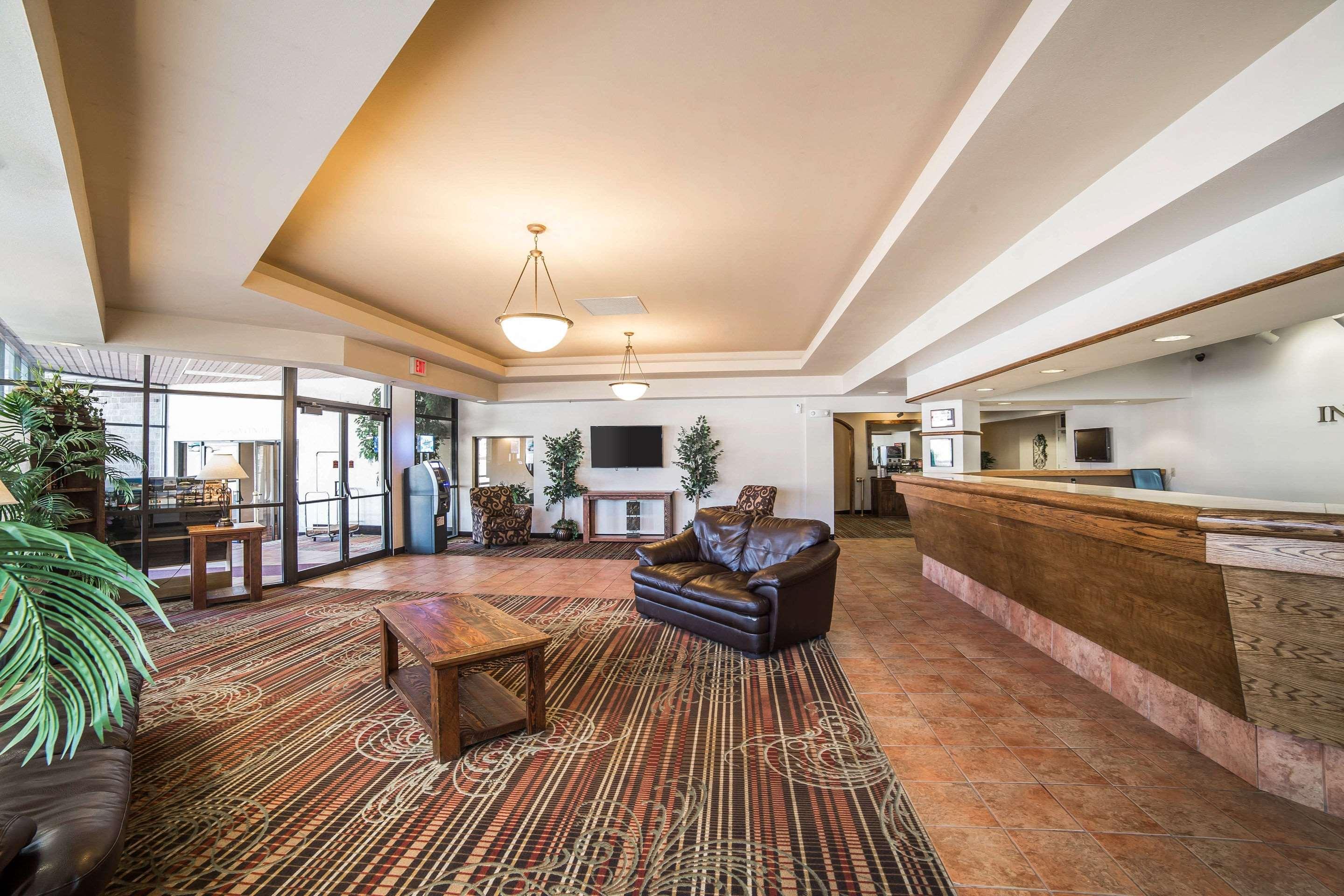 Hotel Ramada By Wyndham Butte Zewnętrze zdjęcie